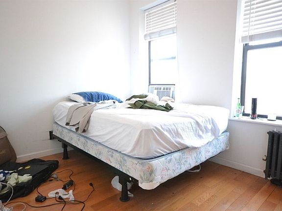 2nd image of 80 Delancey St APT 28