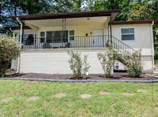 206 Outer Dr, Oak Ridge, TN 37830