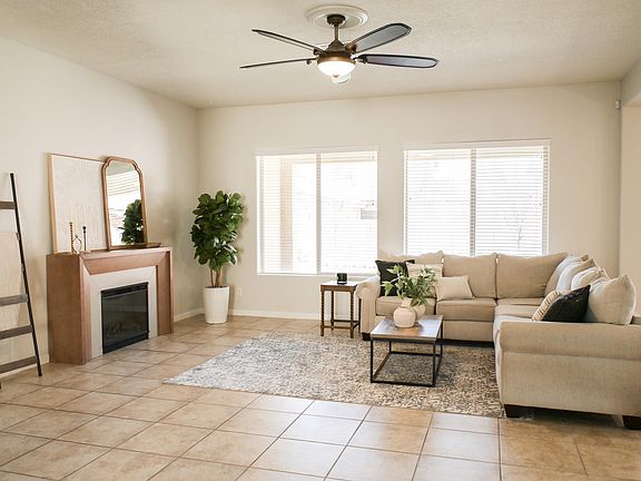 2nd image of 729 Sierra Verde Way NE