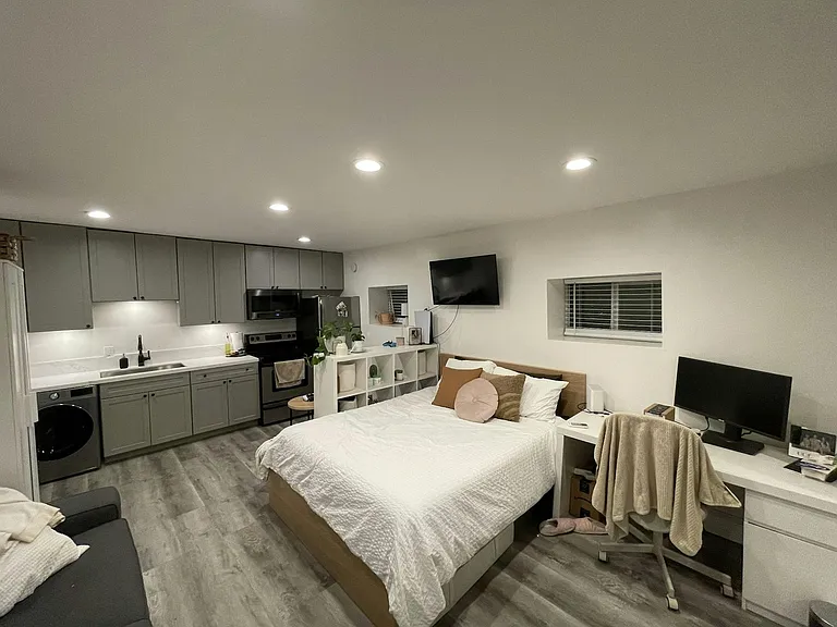 4521 Westview Dr #1 — Photo 6