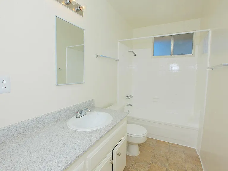 Casa Bonita Apartment Homes — Photo 21