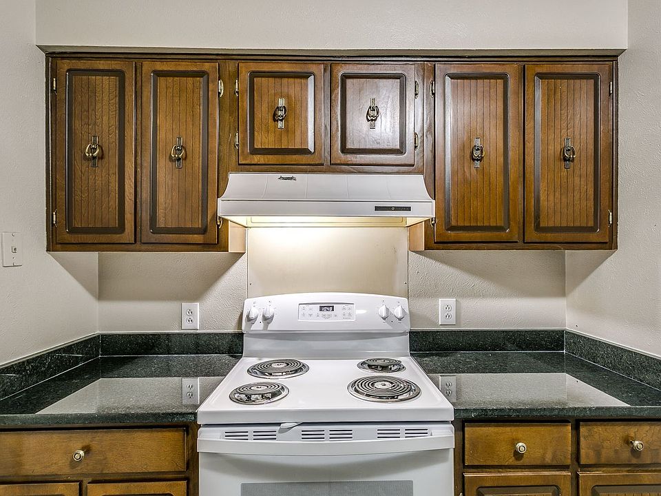 1st image of 1629 Westridge Dr #0