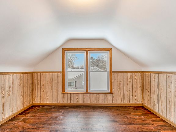 5th image of 1463 Arcadia Dr NE