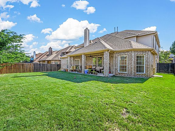2nd image of 12274 Nandina Ln