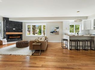 30 Grove St, Topsfield, MA 01983