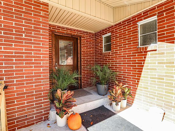5th image of 10335 Childress Rd
