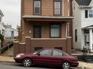 40 N Walnut St, Mount Carmel, PA 17851