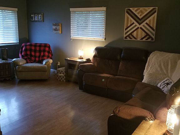 4th image of 233 Linda Ct