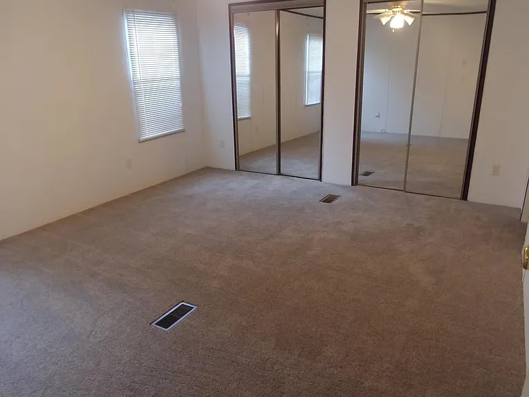 2362 Belmont Dr — Photo 7