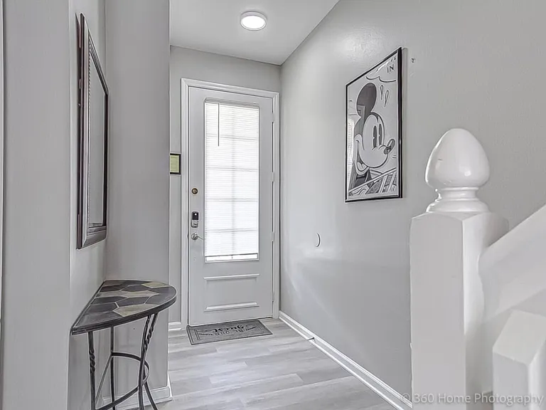 Silver Palm Dr — Photo 27