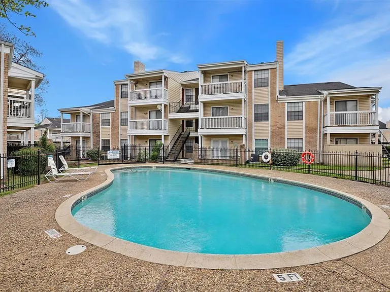 2750 Holly Hall St #1917 — Photo 36
