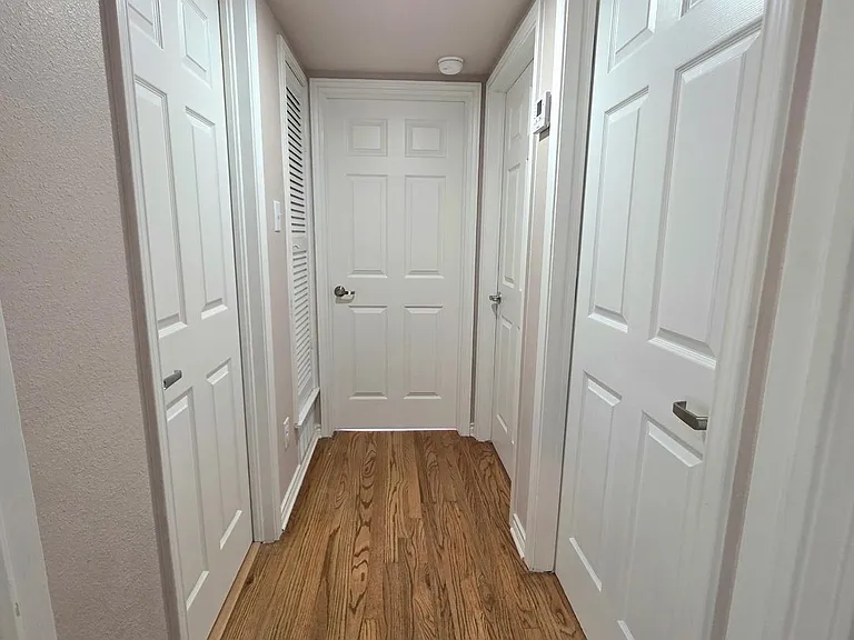 226 Antrim Dr — Photo 7
