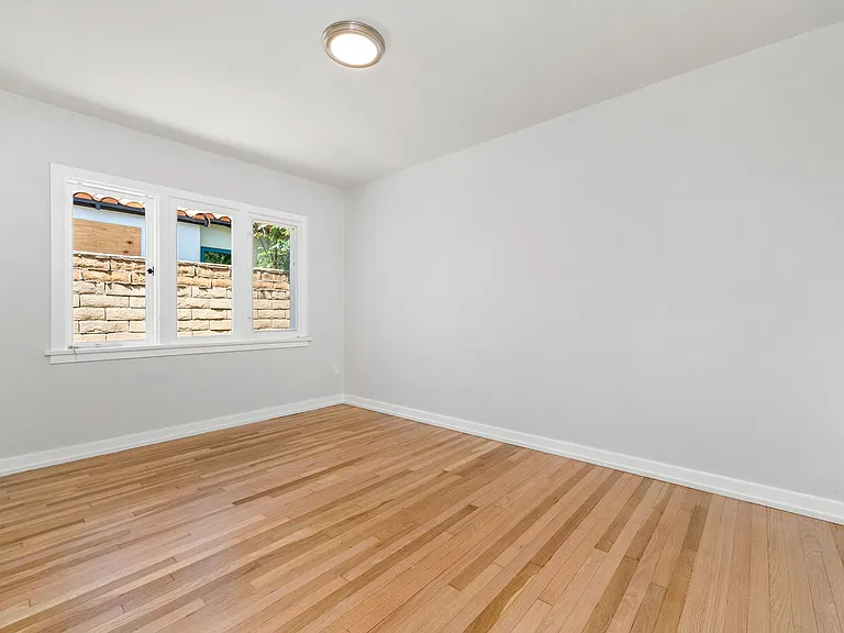 553 N. Pine St. — Photo 13