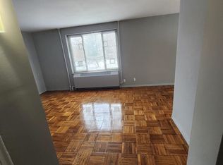 67-38C 190th St #3, Fresh Meadows, NY 11366