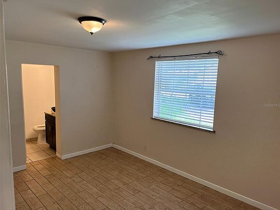 5th image of 2700 N Rio Grande Ave