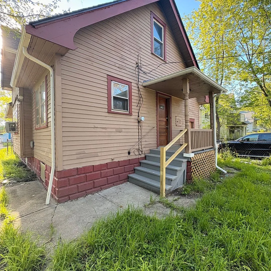 Building Photo - 4153 E 136th St