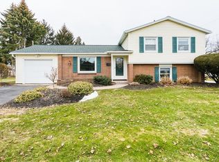 271 Dorsey Rd, Rochester, NY 14616