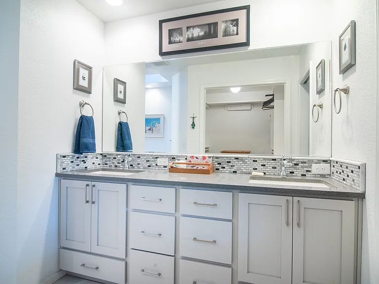 779 N Harvey Ln — Photo 23