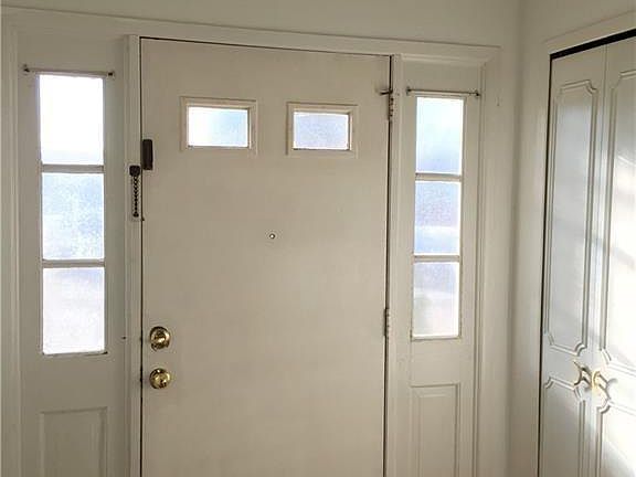 2nd image of 5125 Buckingham Pl