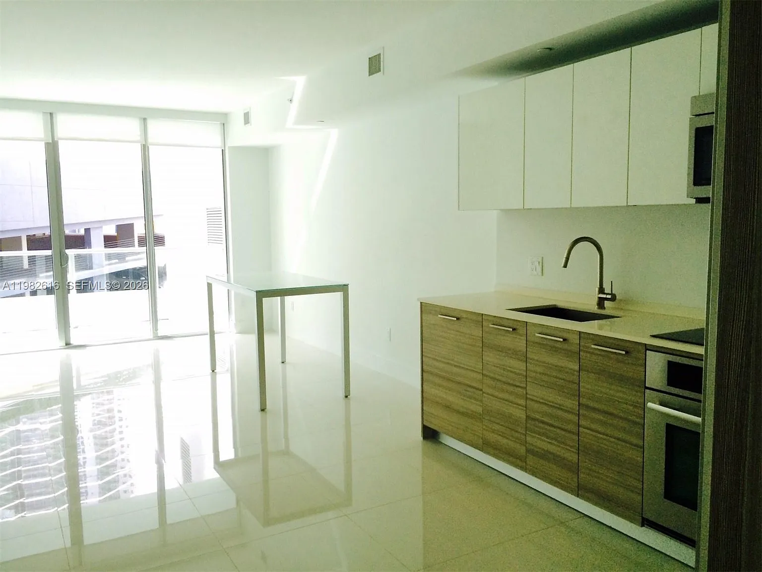 Brickellhouse — Photo 2
