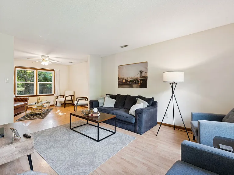 2 Misty Creek Ct — Photo 2