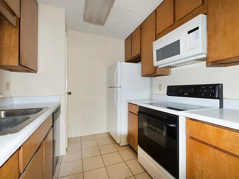 7900 N Stadium Dr #22 — Photo 6