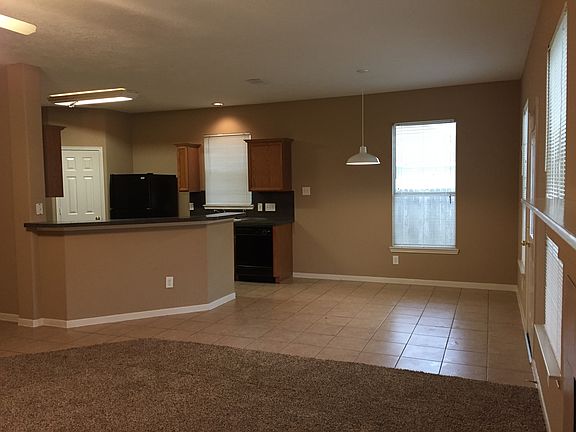 3rd image of 8202 Blackcherry Ln