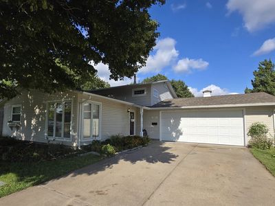 3311 Lakeview Dr, Kearney, NE, 68845