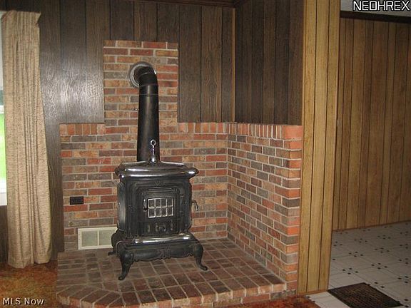 5th image of 104-108 Betz St