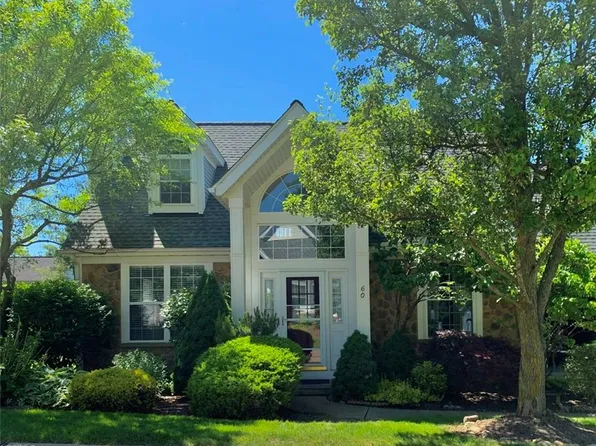 60 W Stonebrooke Dr #5, Chagrin Falls, OH 44022