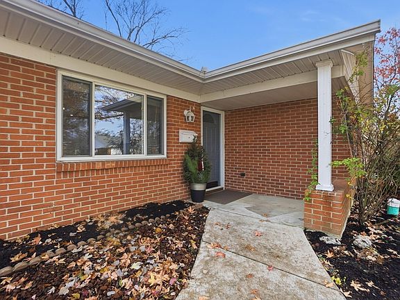5th image of 183 Barcelona Ave