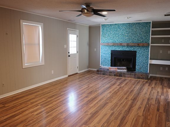 3rd image of 16 Golden Oak Cv