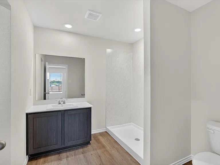 1164 Northfield Dr — Photo 15