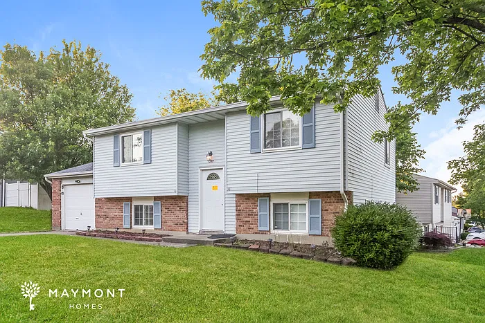 4 bed, 2.0 bath, 1588 sqft, $2,010 — Photo 2