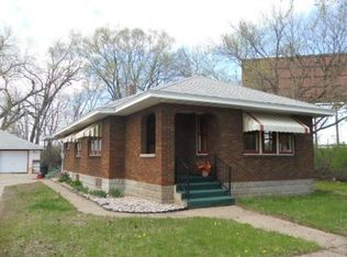 2777 George St, La Crosse, WI 54603