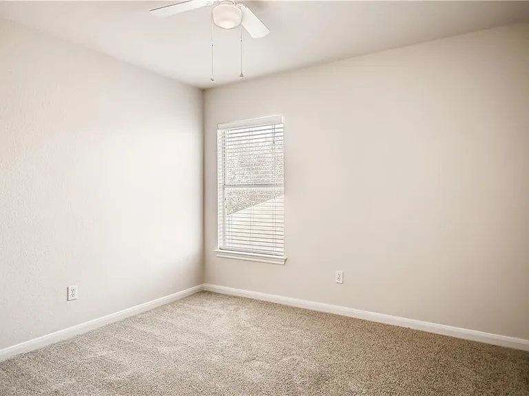 220 Stone Crest Blvd — Photo 18