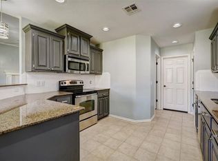 713 N Bobcat Way, Mustang, OK 73064
