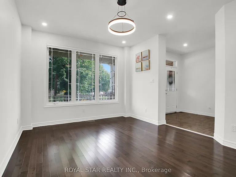 115 Tapestry Dr #1 — Photo 4