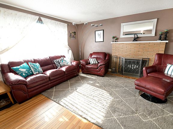 4th image of 912 Park Dr