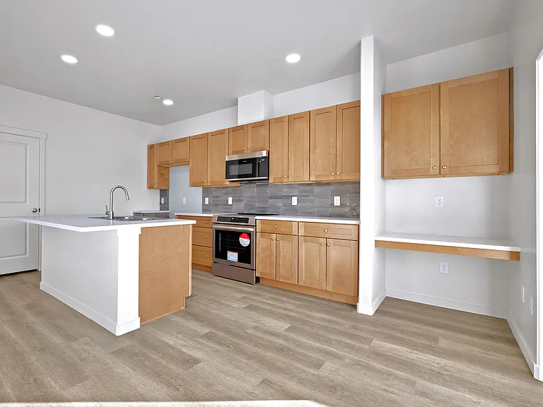 2773 Caspain Way #B — Photo 15