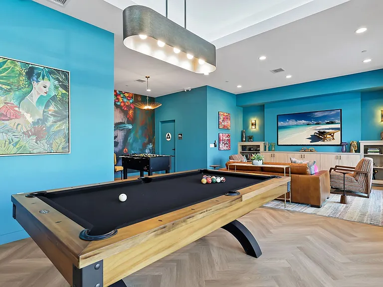 MODERNO La Granada Luxury Living — Photo 12