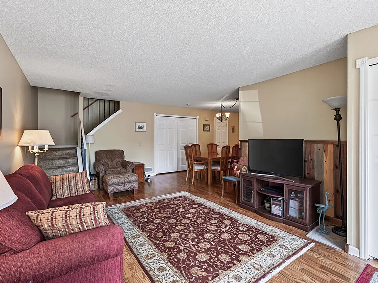 1518 Cottage Dr — Photo 12