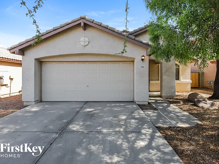 5346 W Jessica Ln — Photo 1