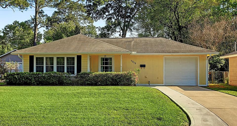 1st image of 1219 Cheshire Ln