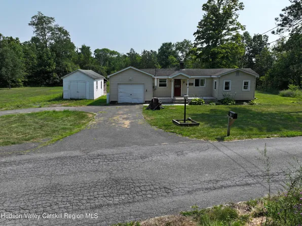 46 Kreitmeier Road, New Baltimore, NY 12124