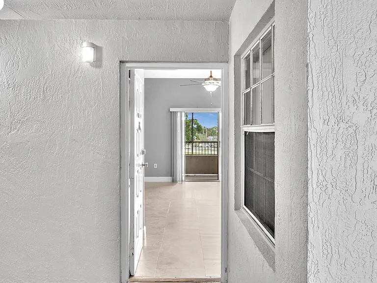 2881 N Oakland Forest Dr #307 — Photo 2