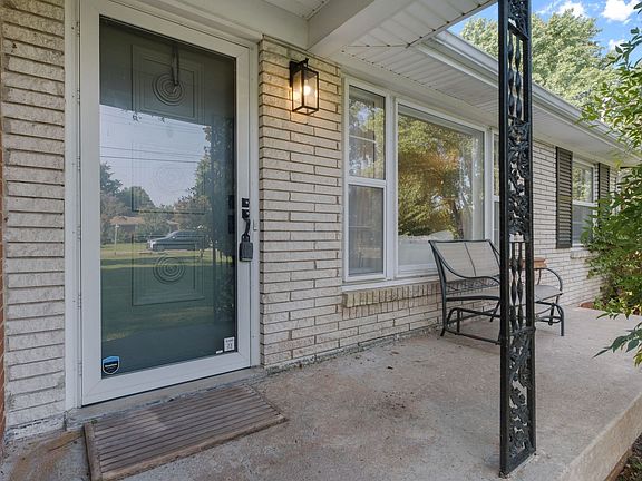 5th image of 2503 Midvale Dr