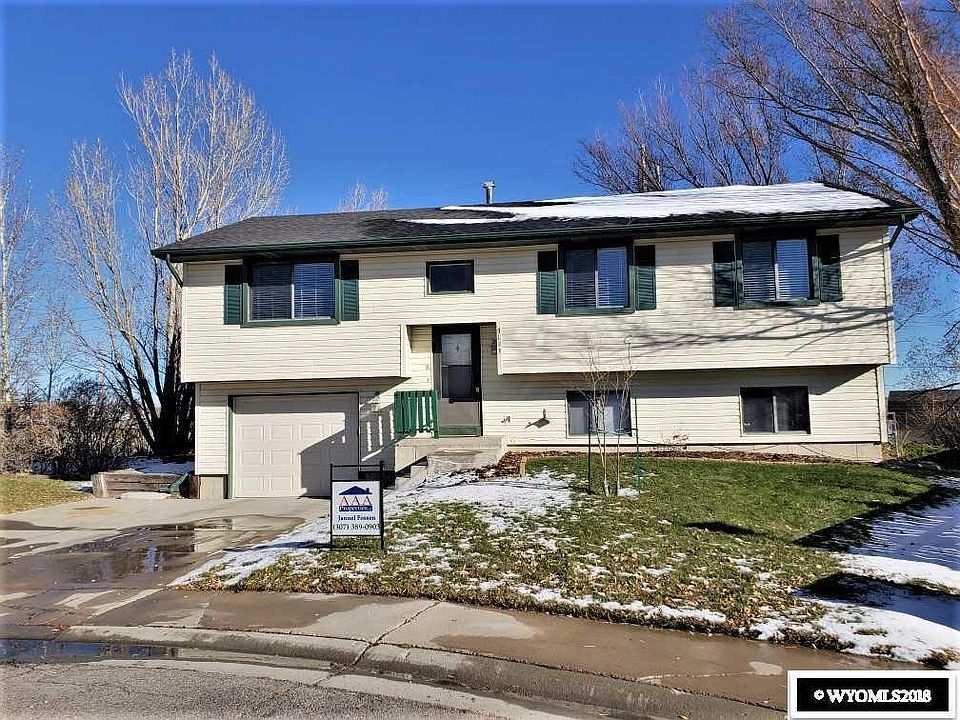1st image of 3113 Scott Cir