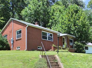 882 Poison Cove Rd, Clyde, NC 28721