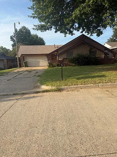 315 Willow Pl Photo 1